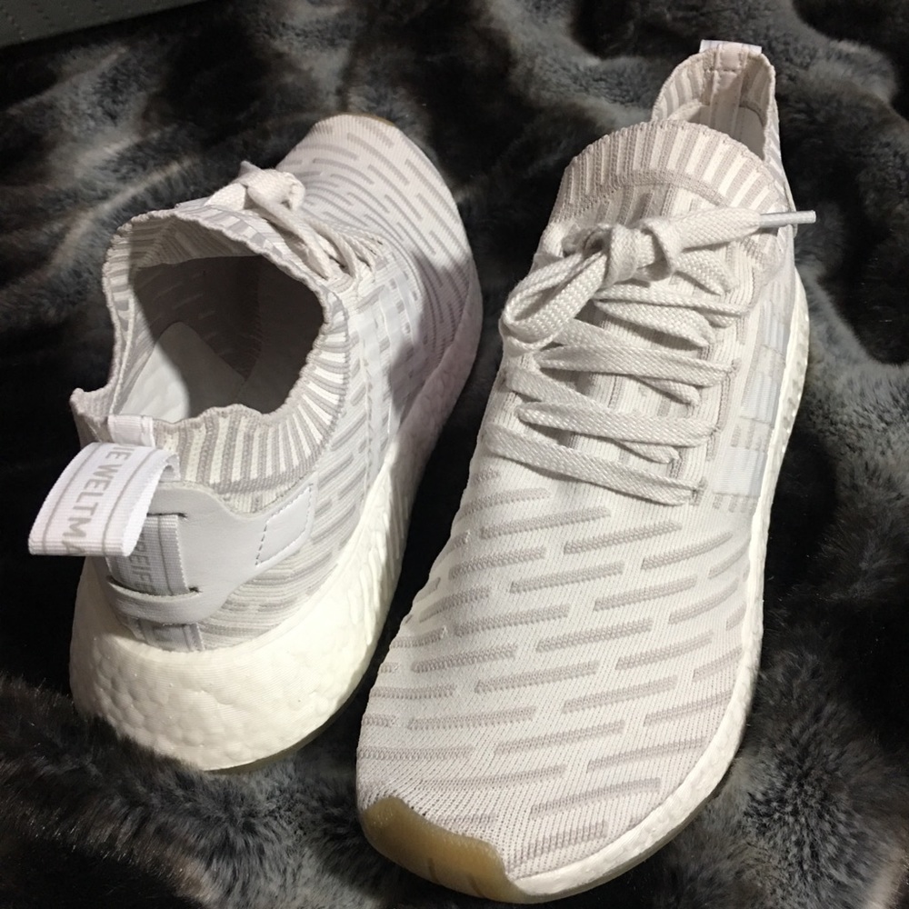 Adidas Women’s nmd R2 primeknit sz 10 new - Picture 6 of 8